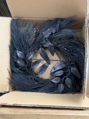 Black Feather & Glitter Leaf Wreath NIB Retail $50